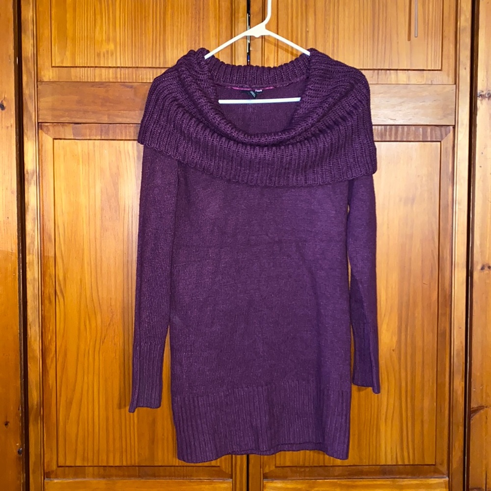 H&M Sweaterdress Size Small in Plumb